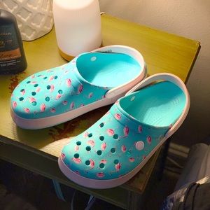 Crocs • Flamingo & teal